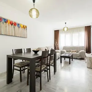 Appartement Alaska 800 M De La Playa Parking Privado, Málaga
